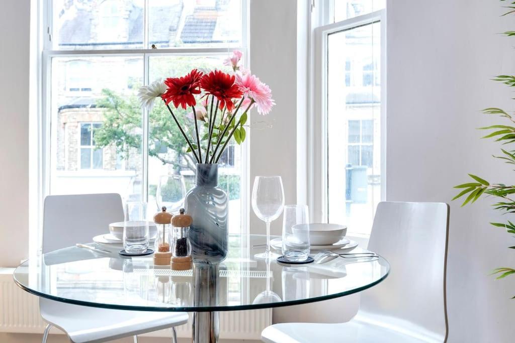דירות לונדון Contemporary Clapham Living מראה חיצוני תמונה